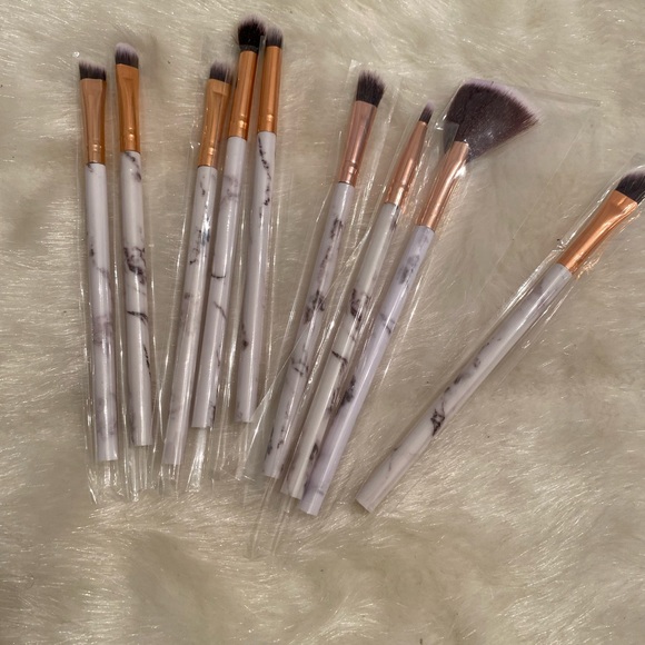 Multi Piece Complete Makeup Brush Sst - Picture 4 of 5